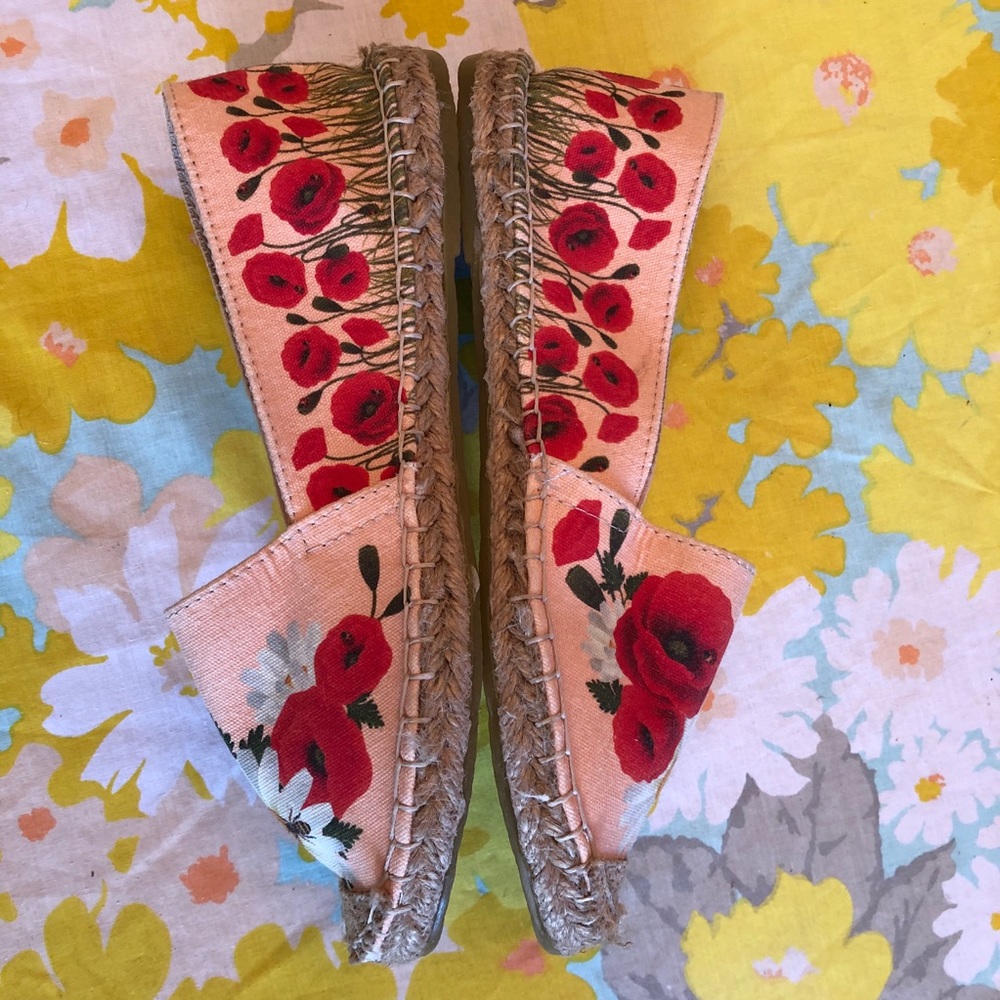 Pink Floral Slip-On Espadrilles with Red Poppy Detail - Picture 4 of 10